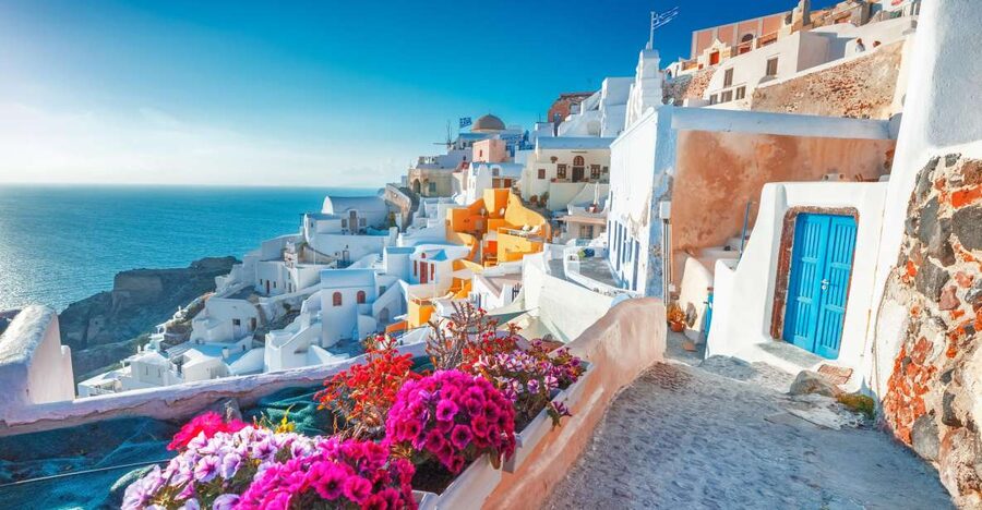 1-Day Boat Trip: Santorini Volcano, Thirassia & Oia Sunset - Key points to know before booking