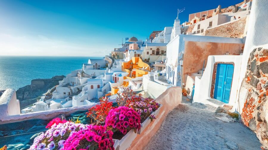 1-Day Boat Trip: Santorini Volcano, Thirassia & Oia Sunset - Why this Santorini day trip works