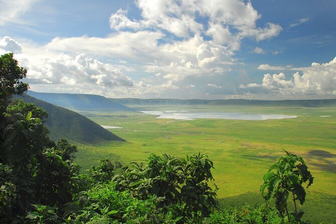 1 Day Ngorongoro Crater Group Jioning Safari - Descending to the crater floor
