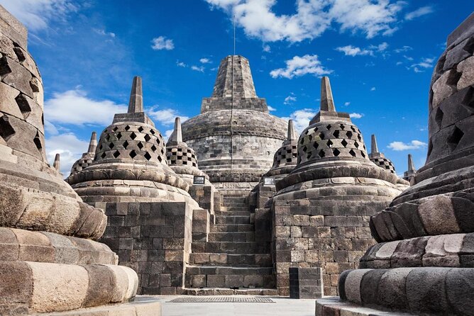 1 Day Yogyakarta tour ( Borobudur temple, Merapi Lava Tour, Prambanan Temple) - One day, three very different sides of Yogyakarta