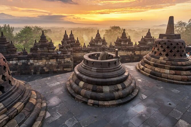1 Day Yogyakarta tour ( Borobudur temple, Merapi Lava Tour, Prambanan Temple) - How the driver affects your day