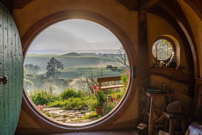 2 Day Tour Auckland to Hobbiton, Waitomo, Rotorua and Taupo - Rotorua: a short city introduction