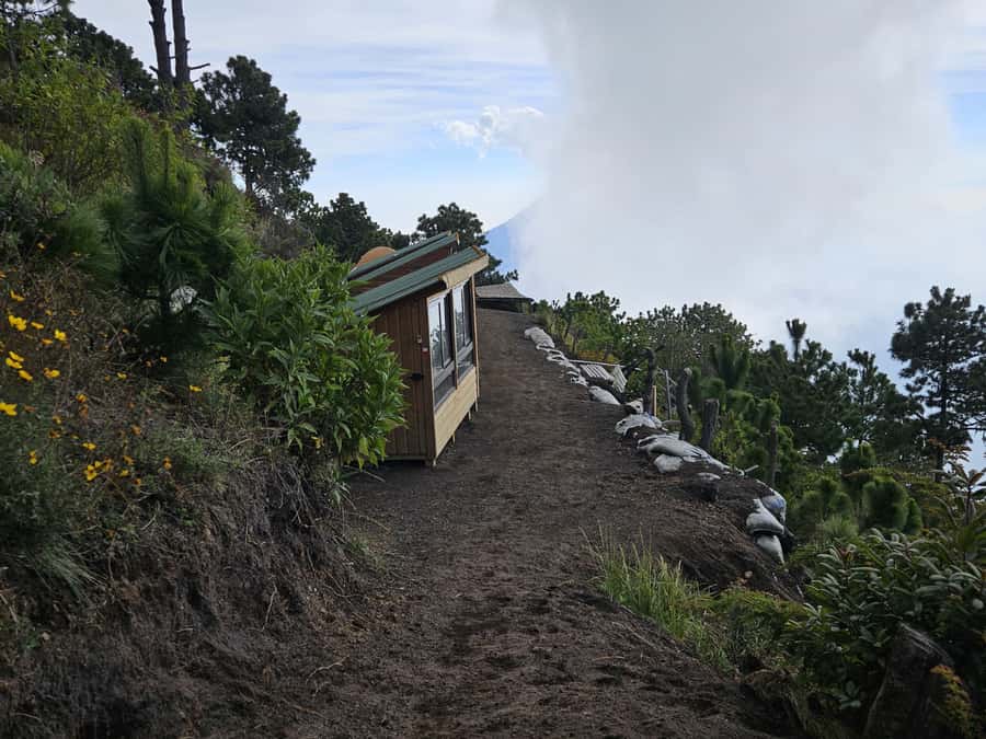 2-day tour from Antigua 1 night in Acatenango Volcano - What to pack for a difficult overnight hike