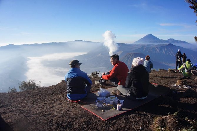 2 Days Private Tour Ijen and Bromo from Banyuwangi - Ijen’s crater lake and the blue fire question