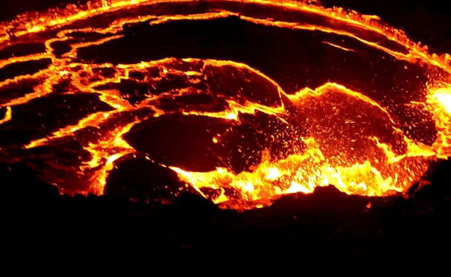 3-Day Danakil Depression A Journey into Earth’s Fiery Heart - The night trek to Erta Ale’s active crater