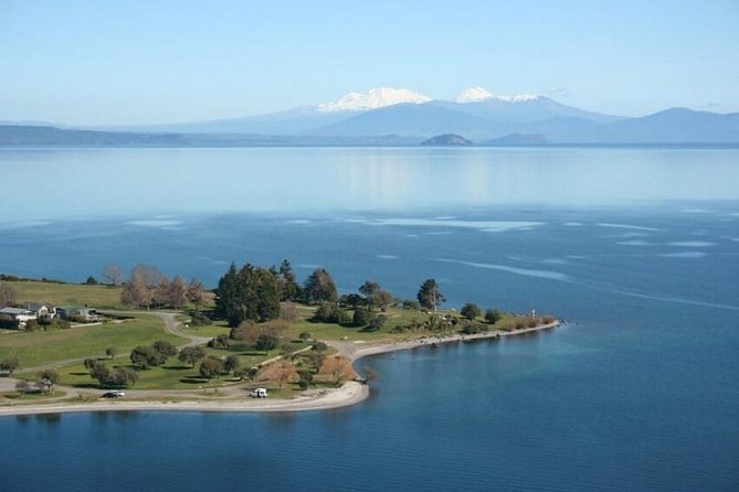 3-Day Hobbiton, Rotorua, Whakarewarewa, and Waitomo Tour - The essential points at a glance