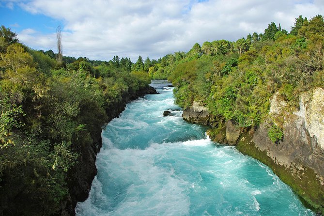 3-Day Hobbiton, Rotorua, Whakarewarewa, and Waitomo Tour - Who will get the most from this tour