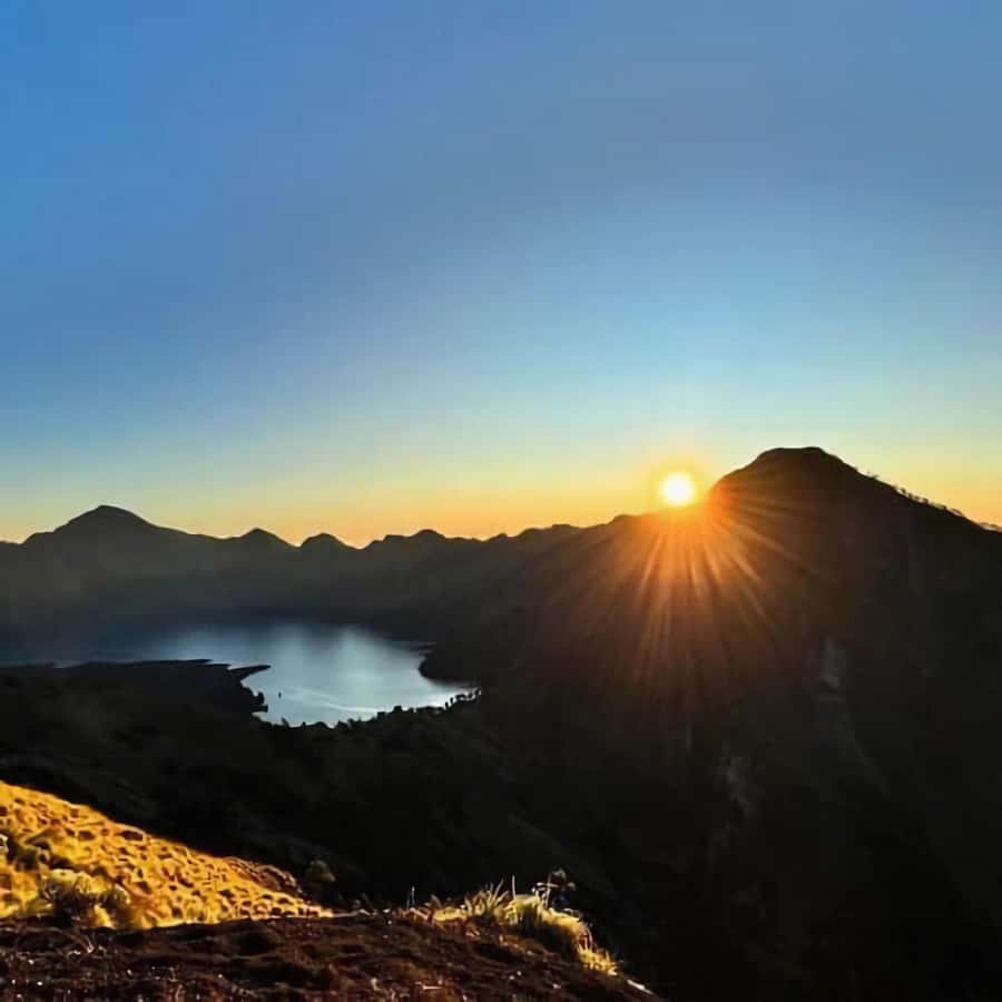3d/2n trekking mount rinjani summit lake & hot springs - Day three: five hours down through Senaru forest