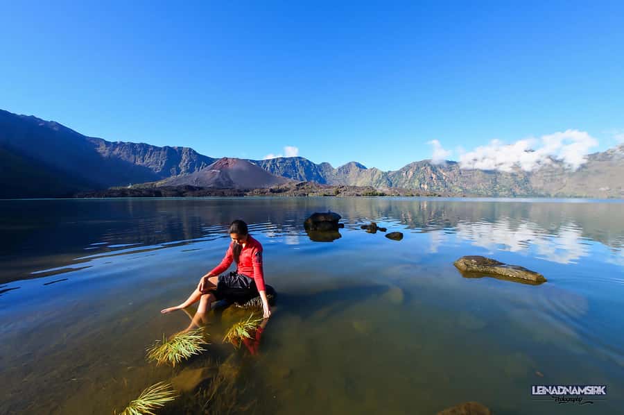 3d/2n trekking mount rinjani summit lake & hot springs - Day one: Sembalun’s grasslands to the crater rim