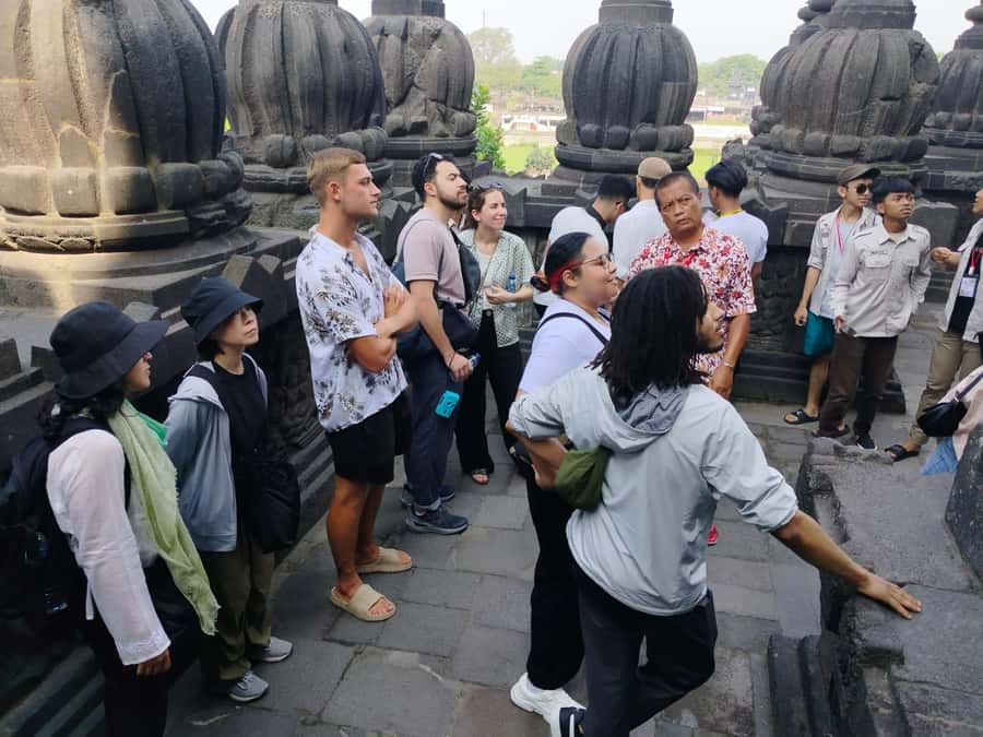 3days explore Yogyakarta Borobudur, Prambanan, Volcano, Etc. - Prambanan closes the circuit