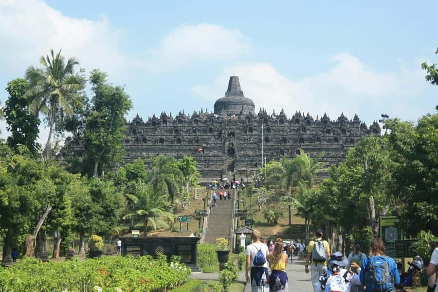 3days explore Yogyakarta Borobudur, Prambanan, Volcano, Etc. - Transport, timing, and the shape of the day