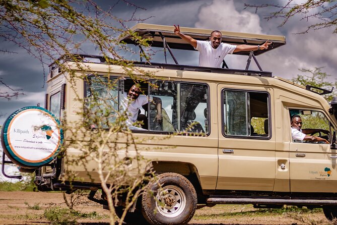 4 Day Ngorongoro Crater Tarangire and Serengeti National Park - Day 2: The long road to Serengeti