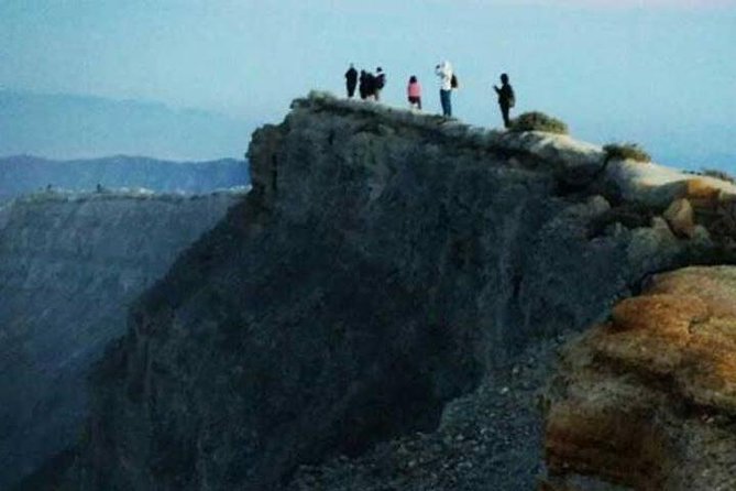 Active Volcanoes Bromo and Ijen - Start Surabaya 3 Days and 2 Nights - Day 3: Ijen blue fire and the crater lake