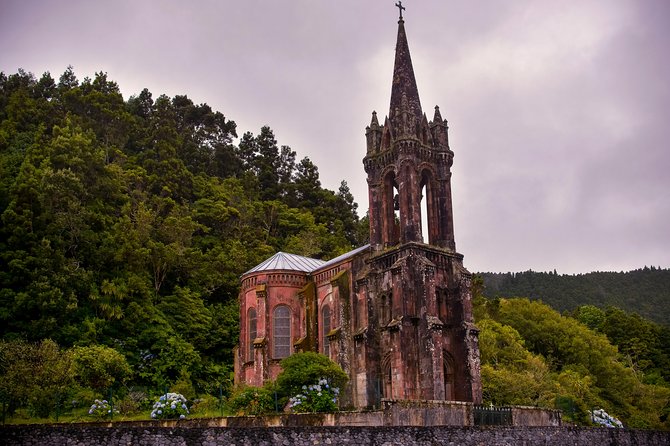 Adventure in the Furnas, with volcanoes, lagoons and tea plantations - Furnas gives this day its volcanic character
