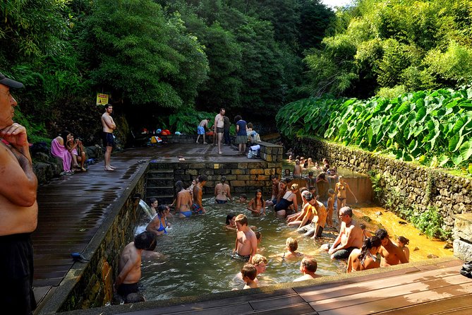 Adventure in the Furnas, with volcanoes, lagoons and tea plantations - Gorreana makes the tea stop worthwhile