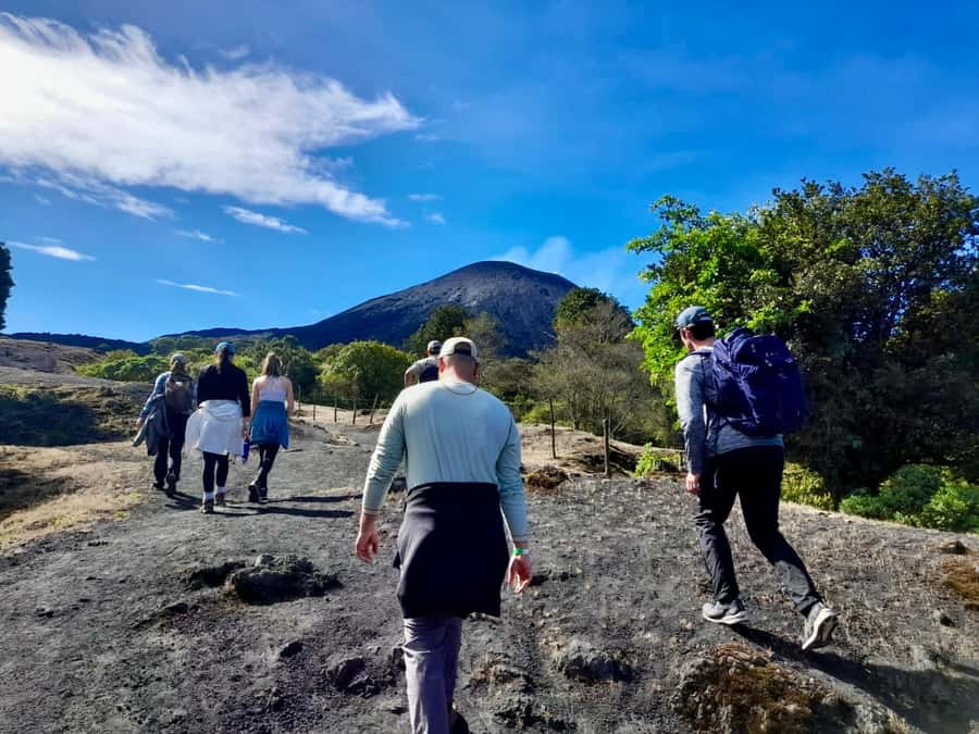 Antigua Guatemala: Private Day Tour to Pacaya Volcano - The 30-minute break with drinks
