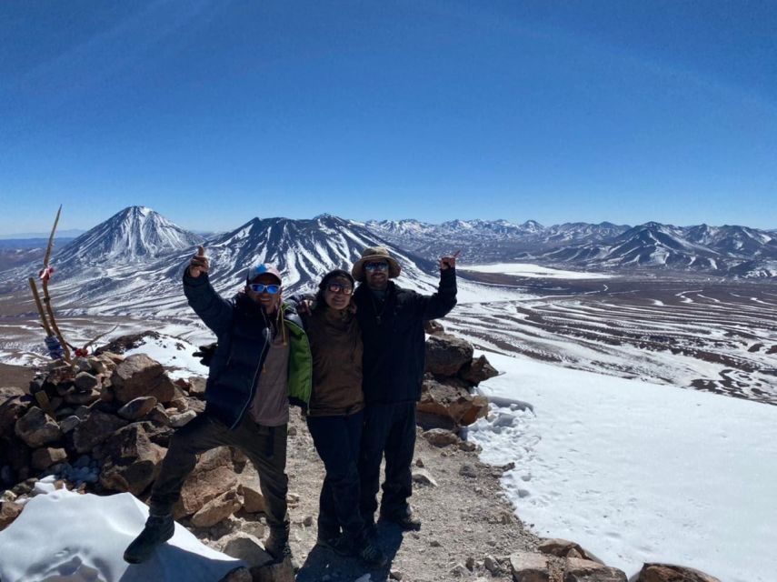 ASCENT TO VOLCANO CERRO TOCO OF 5604masl - Clothing, food, and equipment included