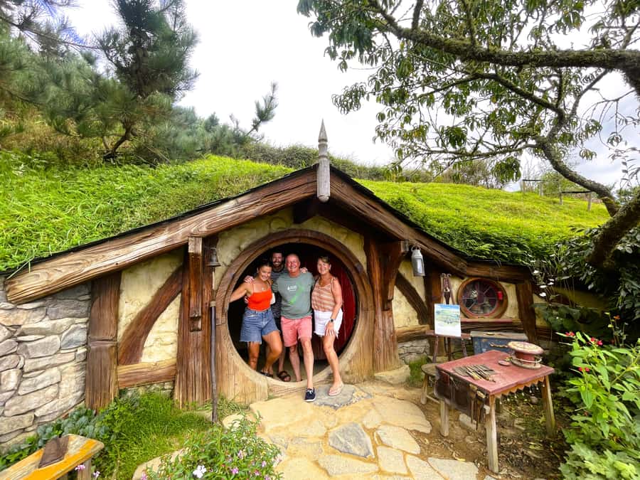 Auckland: Hobbiton, Rotorua and Wai-O-Tapu Day Tour - Key points to know before booking