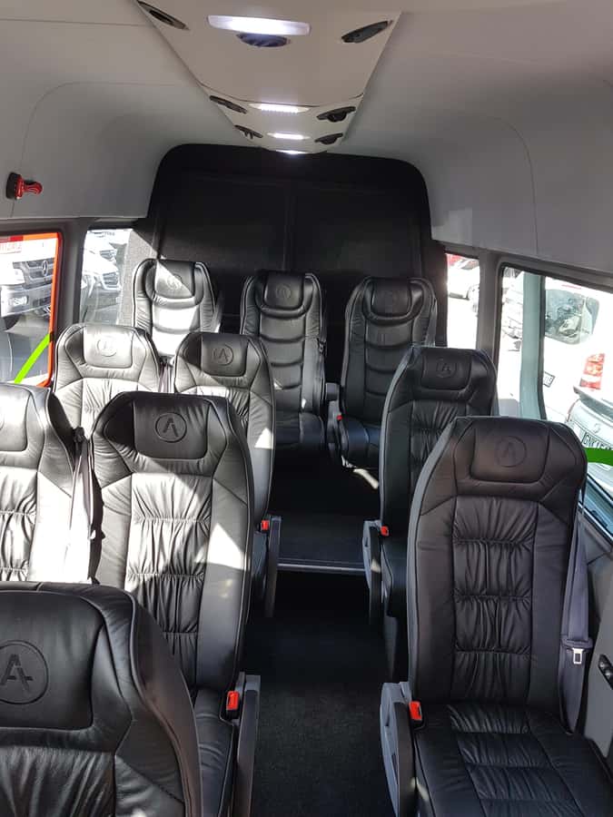 Auckland: Hobbiton, Rotorua, Waiotapu and Waitomo 3-Day Tour - A compact route through the North Island
