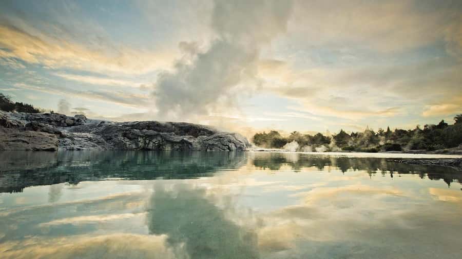 Auckland: Rotorua Highlights inc Wai O Tapu & Te Puia Tour - The return to Auckland