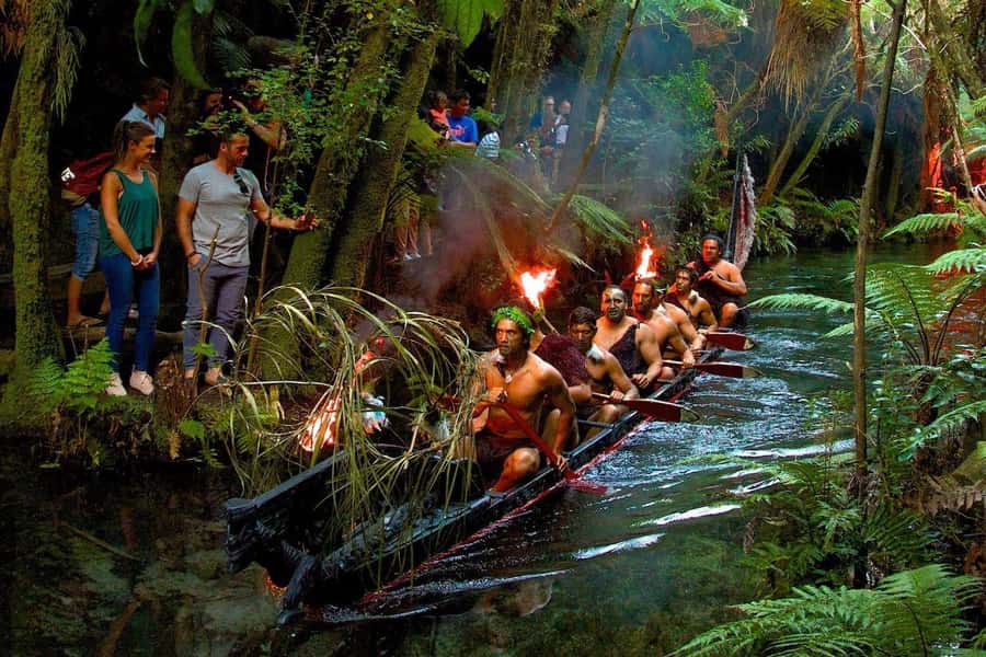 Auckland: Rotorua Tour with Mitai Māori Village & Wai-O-Tapu - The long return to Auckland