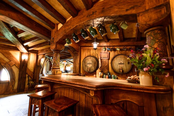 Auckland to Rotorua, Hobbiton and Waitomo 1 Way Small Group Tour - Why this Auckland to Rotorua route works well