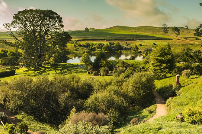 Auckland to Rotorua Private Tour - Hobbiton and other possible additions