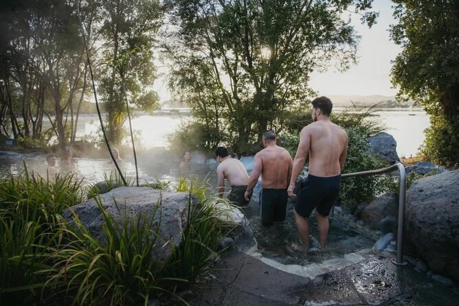 Auckland: Wai-O-Tapu, Polynesian Spa & Maori Haka Day Tour - Whakarewarewa and the power of the haka