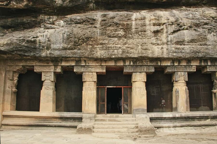 Aurangabad: 3-day Lonar Crater, Ajanta, & Ellora Caves Tour - What the $79 price really covers
