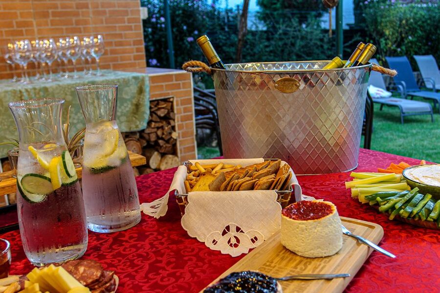 Azores: Volcanic Wine and Tapas Tasting Party - How the four hours are likely to unfold