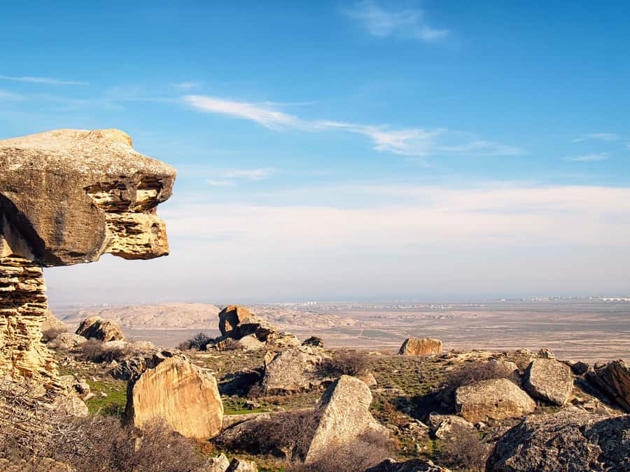 Baku: Gobustan/Absheron guided tour with lunch and tickets - Lunch and a taste of Azerbaijan