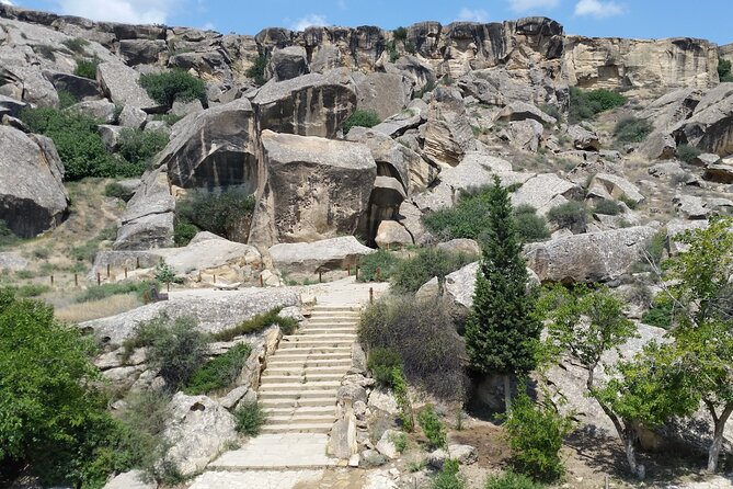 Baku: Gobustan, Mud Volcano, Fire Temple & Burning Mountain - Why this Baku day trip is worth considering