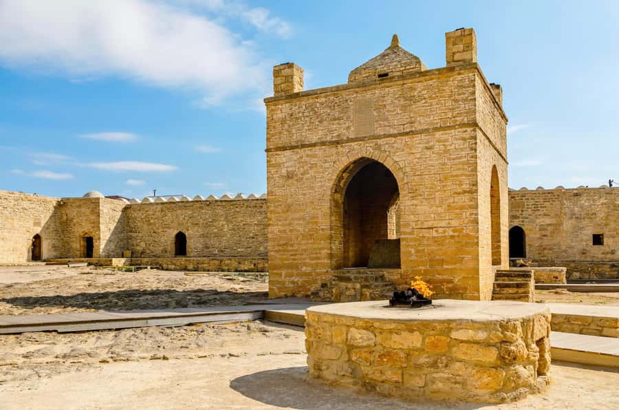 Baku: Gobustan, Mud Volcanoes & Absheron (Group or Private) - Transport and timing shape the experience