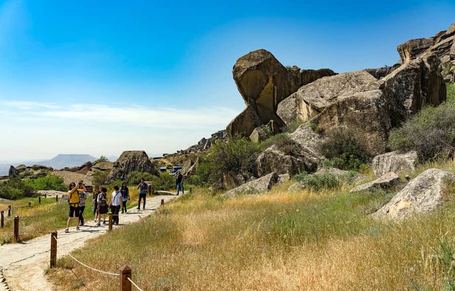 Baku: Gobustan, Mud Volcanoes, Fire Temple, & Yanar Dag Tour - Who will enjoy this route most?