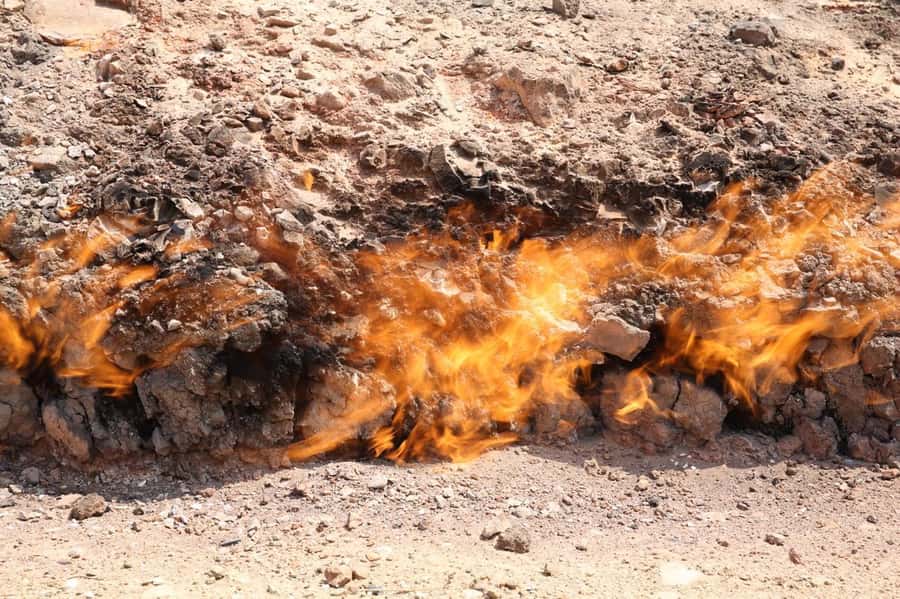 Baku: Gobustan, Volcanoes, Fire Temple and Yanardag Day Trip - Mud volcanoes and the rough ride out