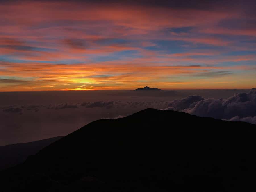 Bali: Mount Agung Sunrise Trekking Tour via Besakih Temple - Starting at Besakih in the dark