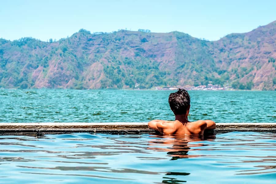 Bali: Mount Batur Sunrise Guided Hike and Natural Hot Spring - A simple breakfast with volcanic steam
