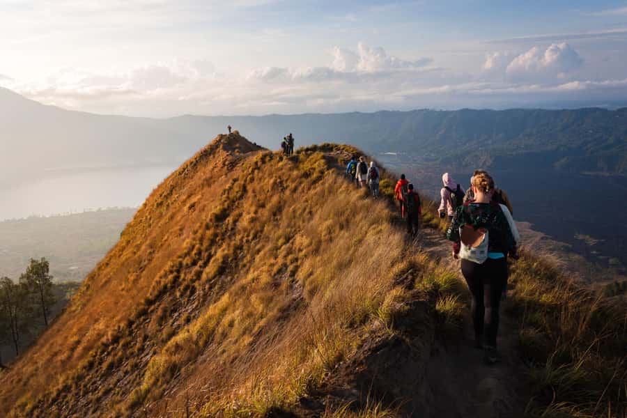 Bali: Mount Batur Sunrise Hike and Hidden Waterfall - Sunrise breakfast above the clouds
