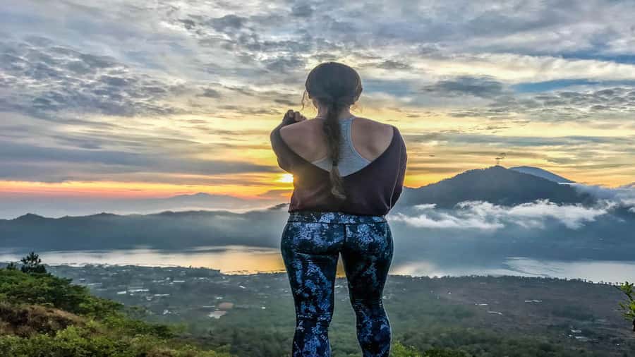 Bali: Mount Batur Sunrise Trek with A Female Guide - A dark start for a bright Mount Batur sunrise