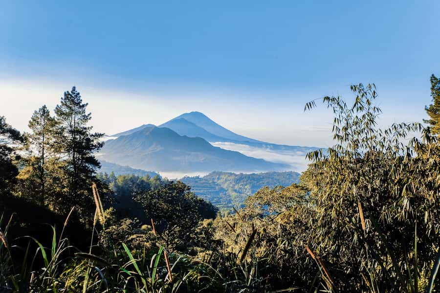 Bali: Mount Batur Sunrise Trek With Guide and Breakfast - Walking Mount Batur by headlamp