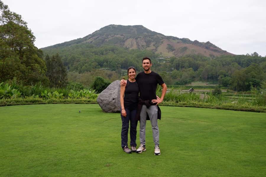 Bali: Mount Batur Sunset Trek with Picnic - Shower, hot drink, and the value of the lounge