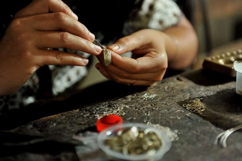 Bali: Rice Terraces, Mount Batur Geopark and more – Day Tour - Celuk reveals Bali’s working art traditions