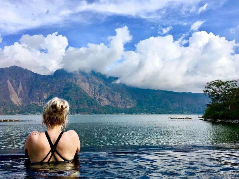 Bali: Sunset Mount Batur Jeep and Hot Spring All Inclusive - The drive toward Kintamani and the coffee stop