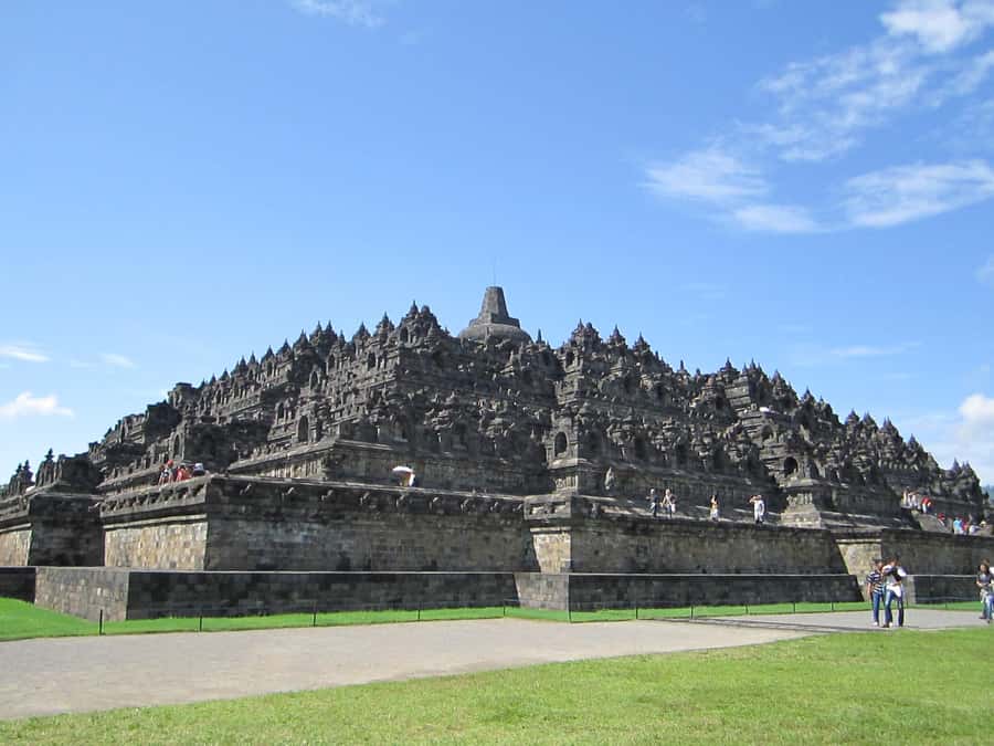 Bali to Yogya: Bromo, Ijen, Tumpak sewu, Prambanan,Borobudur - Who should book this trip