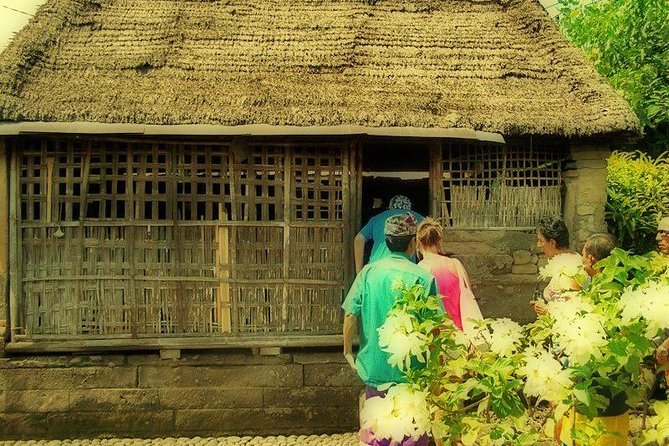Bali Ubud & Kintamani Volcano Tour -All Inclusive - Batuan Temple shows Bali’s carved stone tradition