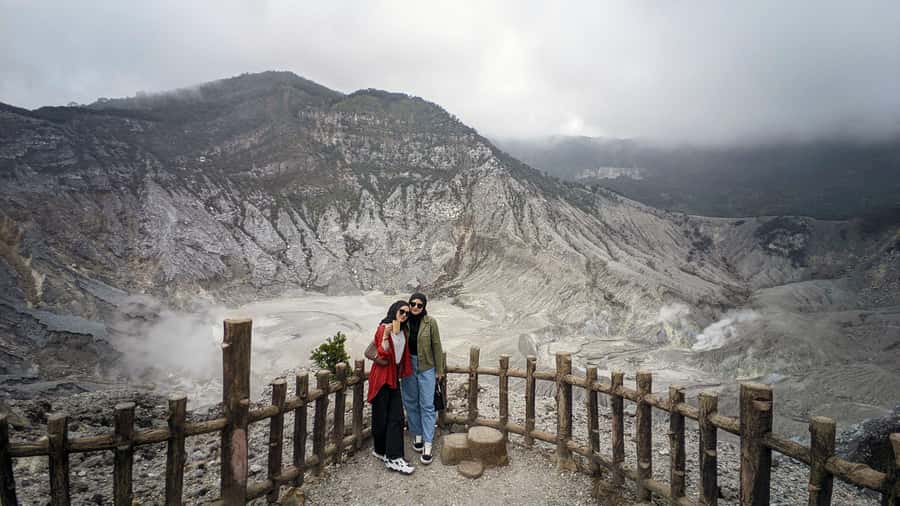 Bandung: Tangkuban Parahu Volcano, Waterfall & Culture Tour - Tangkuban Parahu, where the ground still feels alive