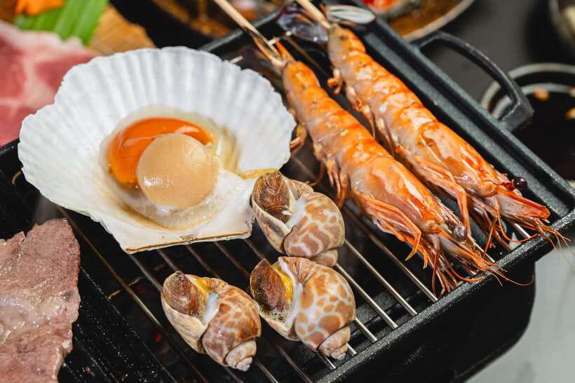 Bangkok: About Beef Lava Grill Buffet Package - Why dinner is better than lunch