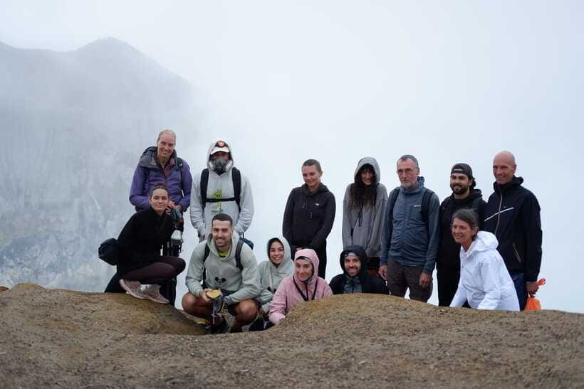 Banyuwangi/Bali: Ijen crater Bluefire & Sunrise Experience - Sunrise Over the Blue Lake at 5:00 AM