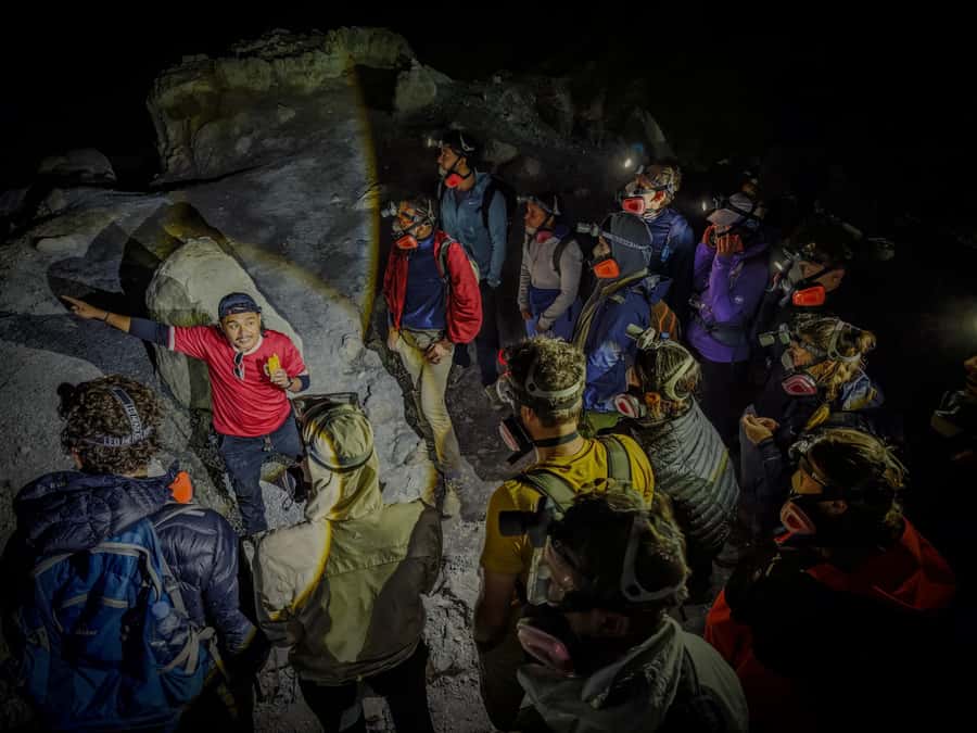 Banyuwangi/Bali: Ijen Volcano Midnight Blue Fire Guided Tour - Why Mount Ijen is worth a sleepless night
