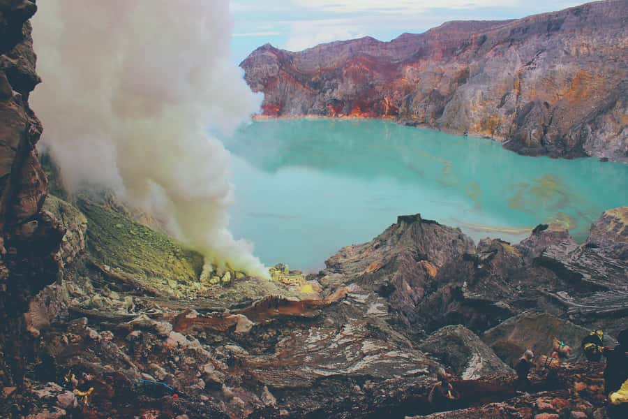 Banyuwangi :Ijen Blue Fire - Practical preparation for the eight-hour outing